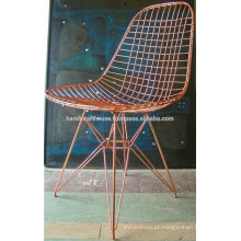 Cadeira com fio de acabamento de cobre metálico industrial